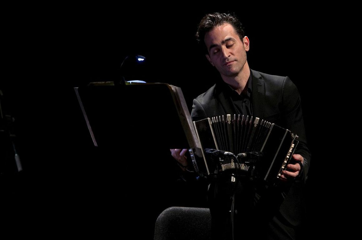 Jonathan Goldman playing the bandoneon